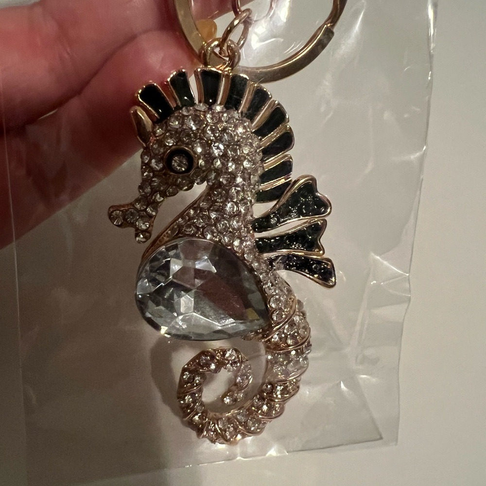 Sparkling Black Seahorse Keychain